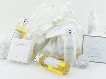 Luxury Hotel Toiletries India, Customised Gift set Collection for Hotels, Kimirica Hunter International.